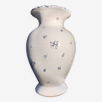 Moustiers vase