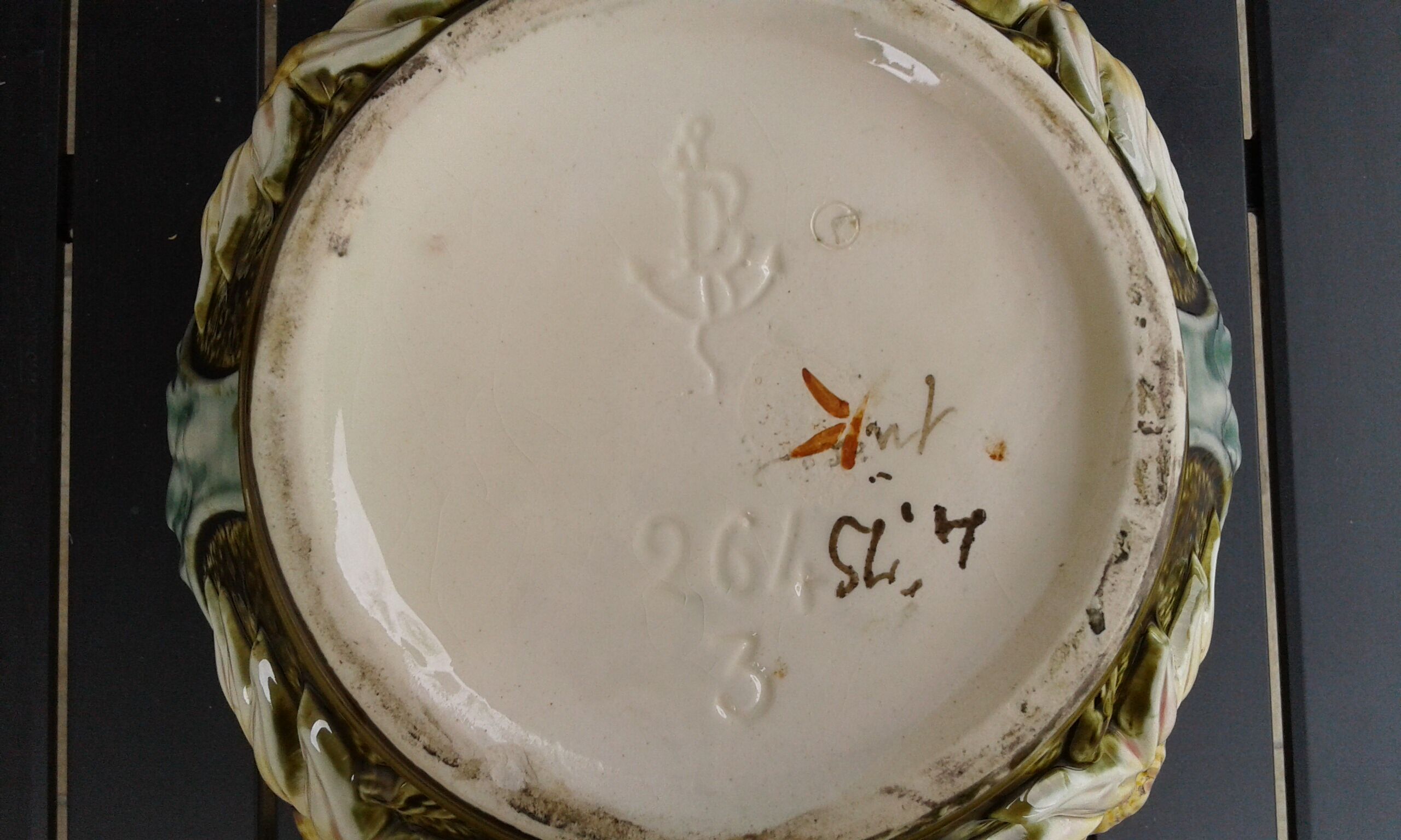 Barbotine pot cache Art Nouveau