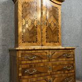 Muséal curved Baroque cabinet with secrets Louis XIV period in precious wood marquetry around 1700