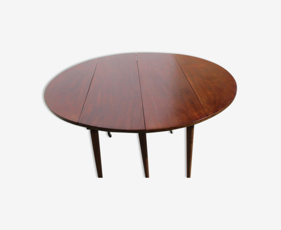 Belle table ronde 6 pieds fuseaux en acajou, extensible | Selency