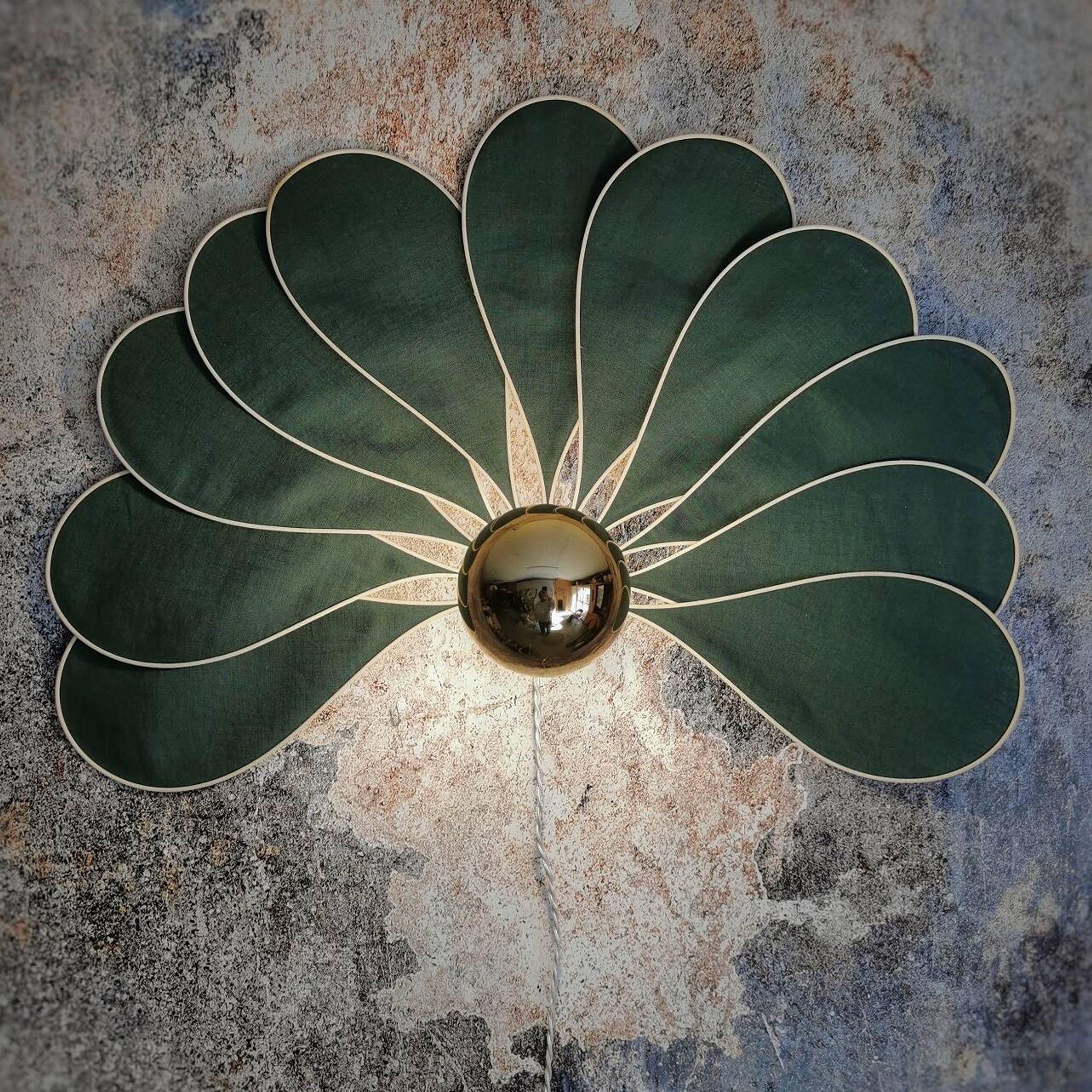 Peacock wall lamp