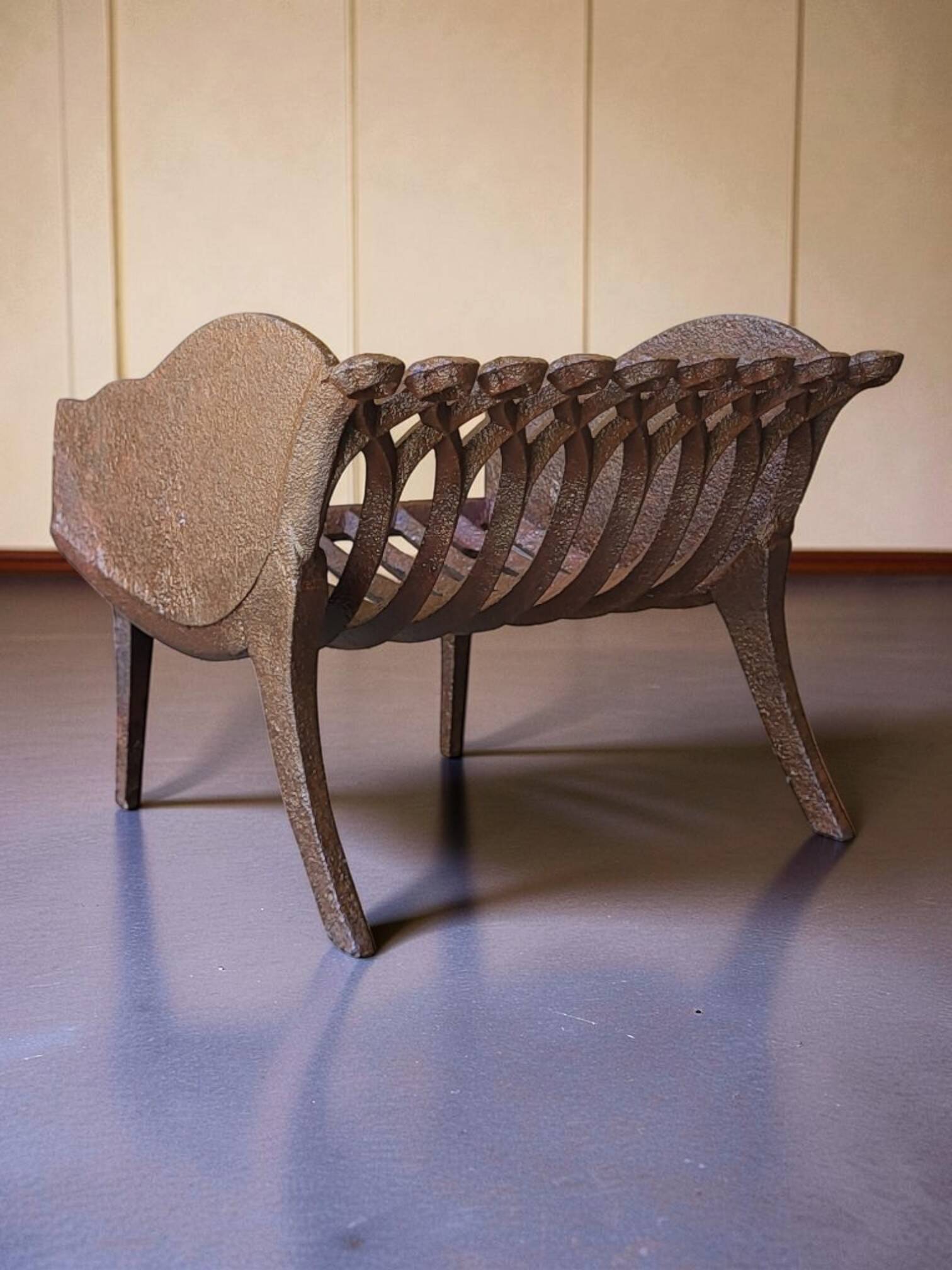 Log holder fireplace basket in cast iron