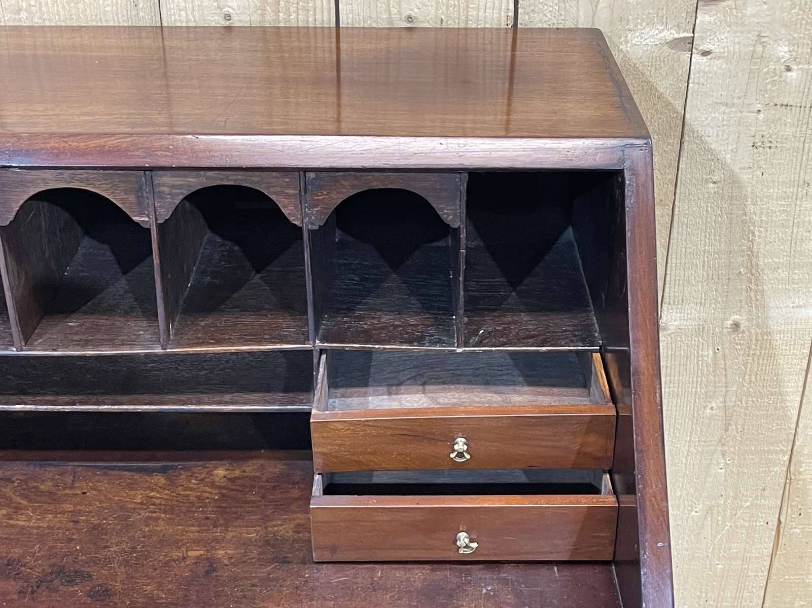 English donkey desk in Georgian style dating from the 19th century in mahogany and oak
