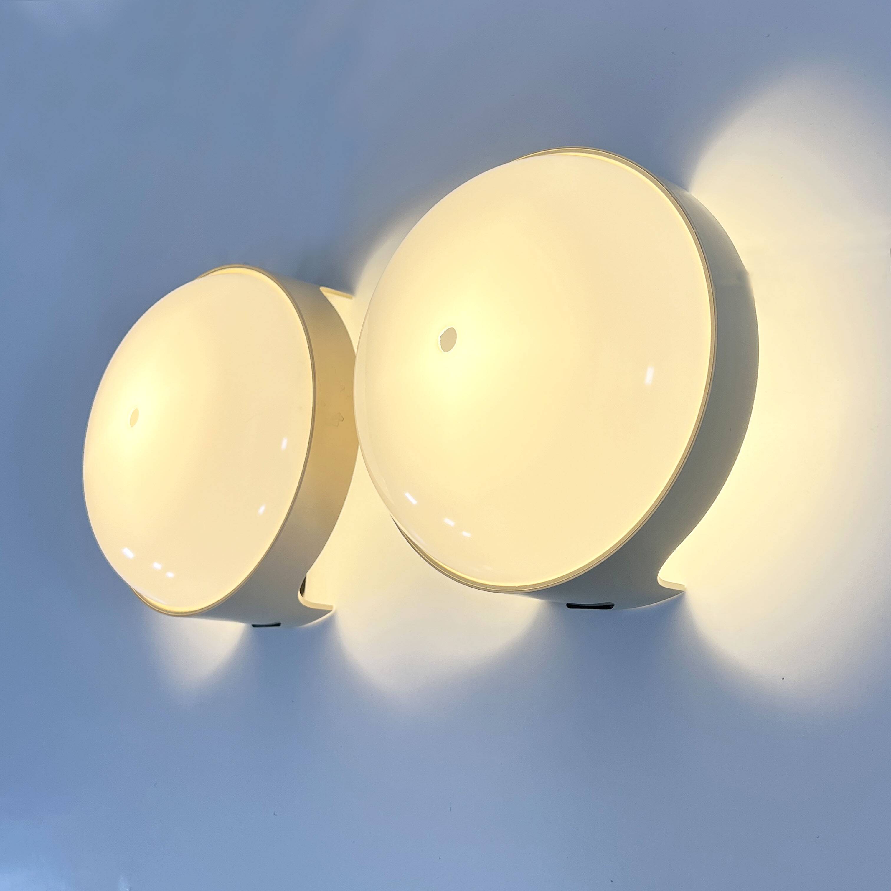 Pair of Quattro KD 4335 wall lights by Joe Colombo for Kartell, 1960