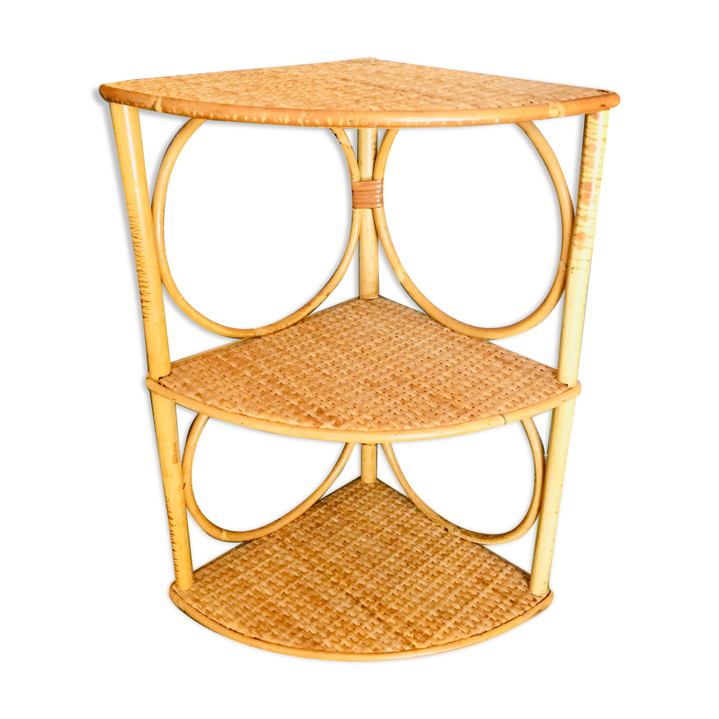 Wicker corner shelf