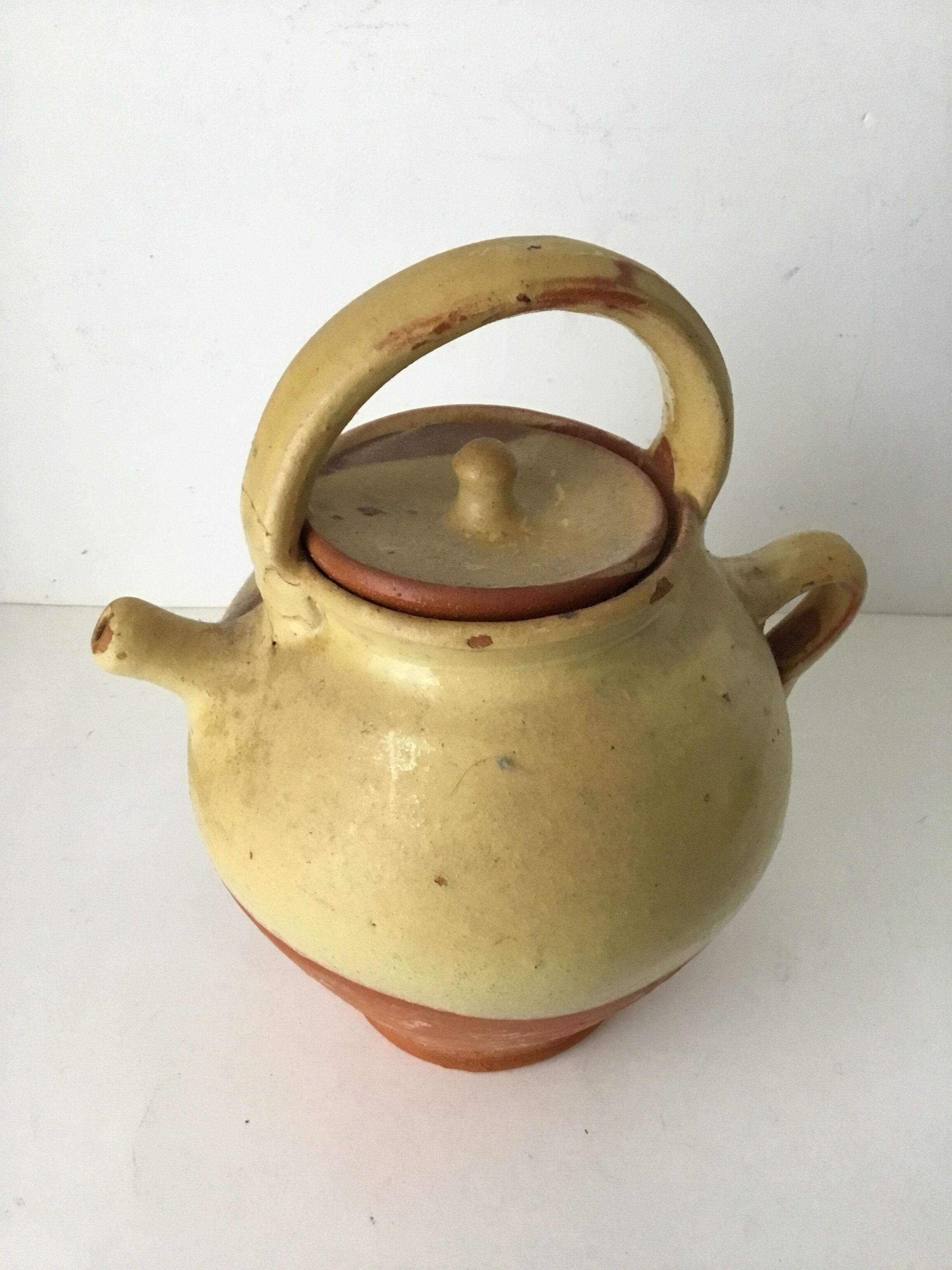 Old grease pot