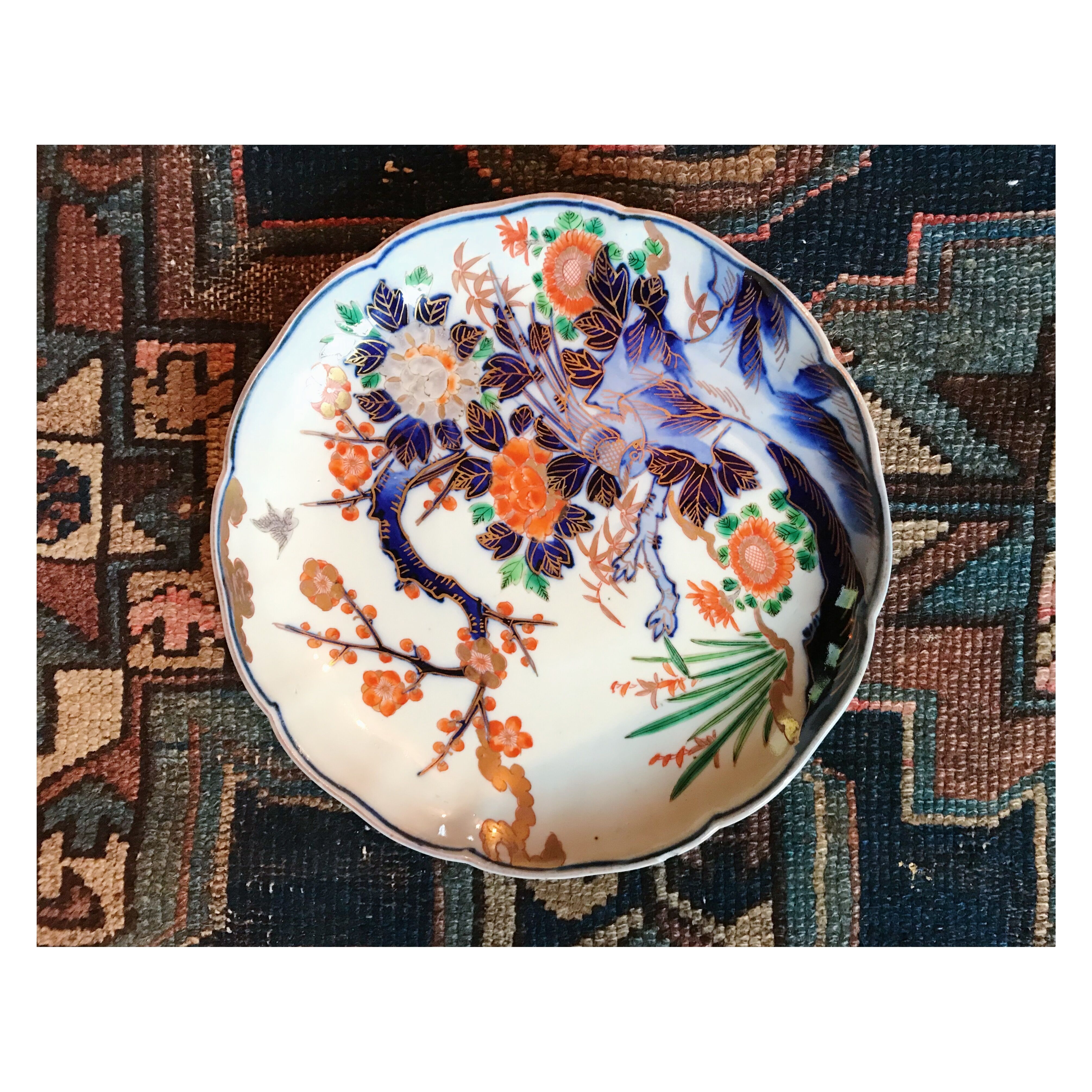 Lot of two plates made of earthenware Imari Japan
