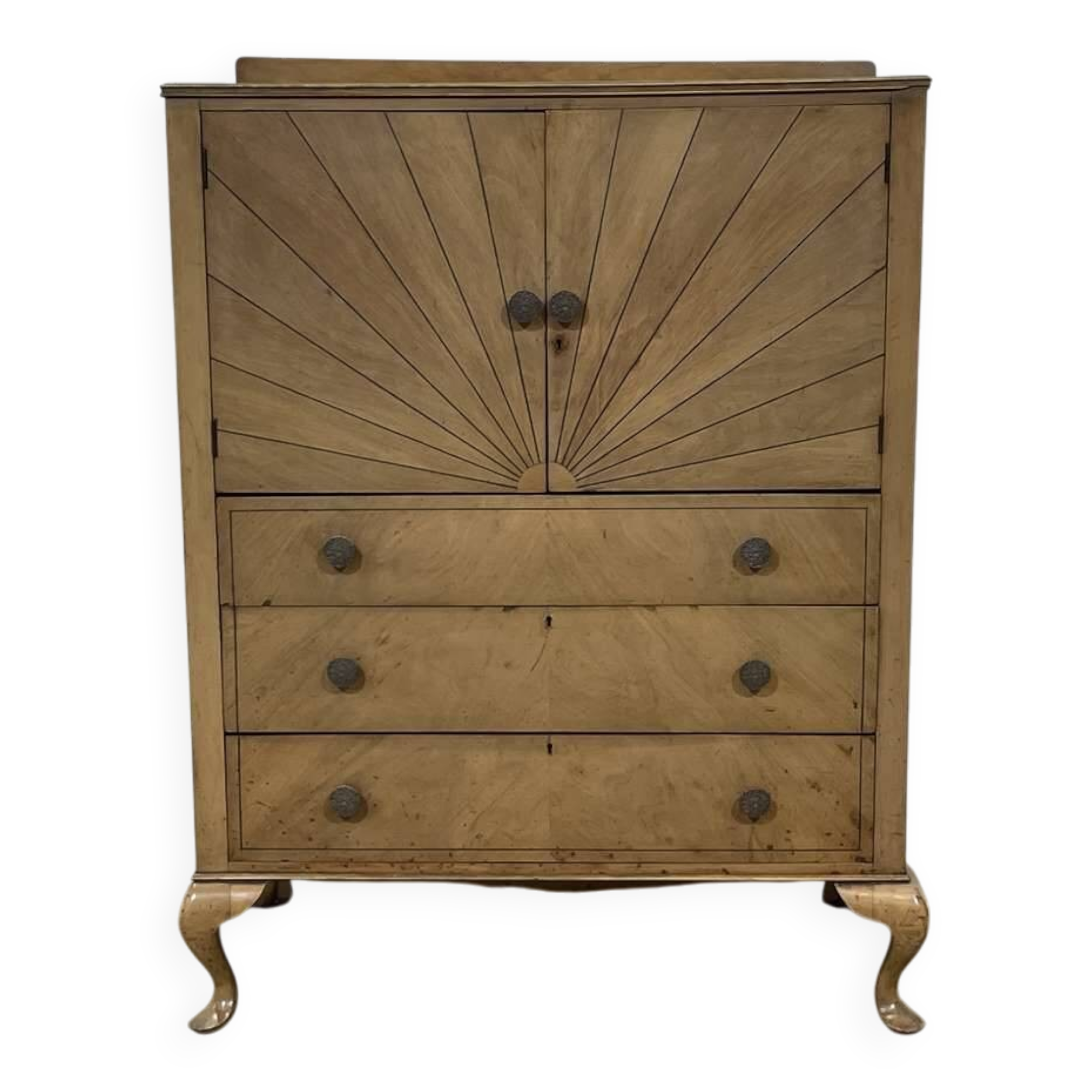 1930s English Art Deco walnut sideboard