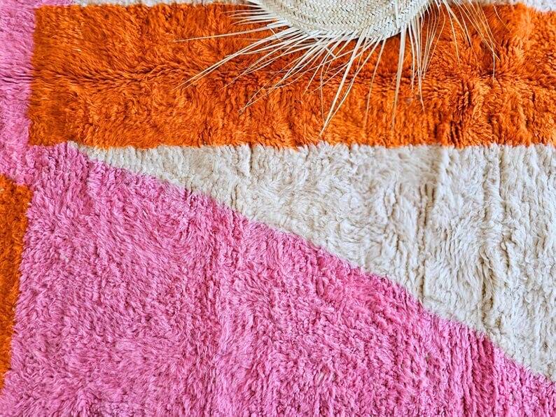 Handmade natural wool rug, size 100 x 200 cm