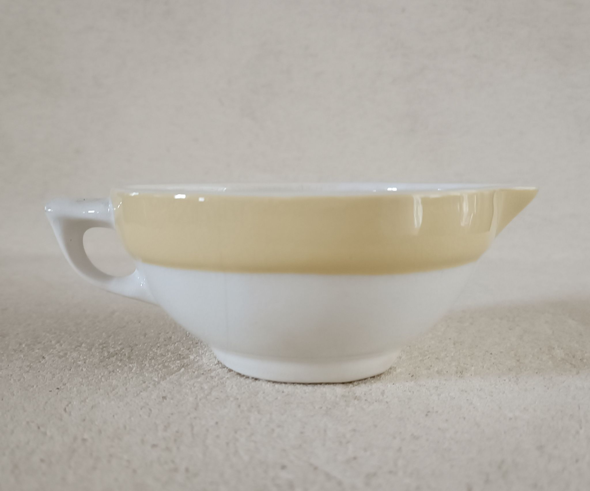 Saucière terre de fer années 1950-1960