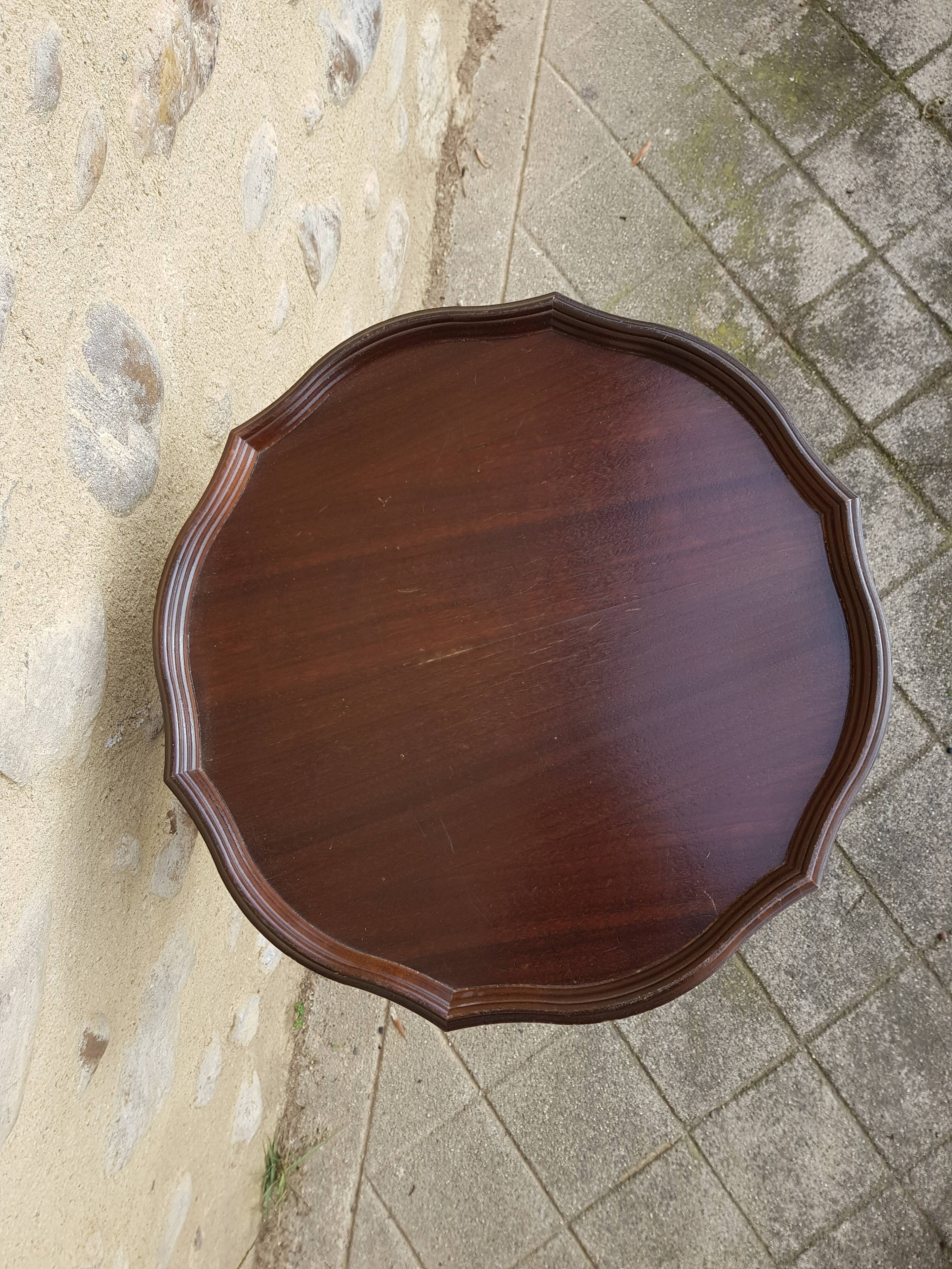 Table d'appoint en noyer vintage