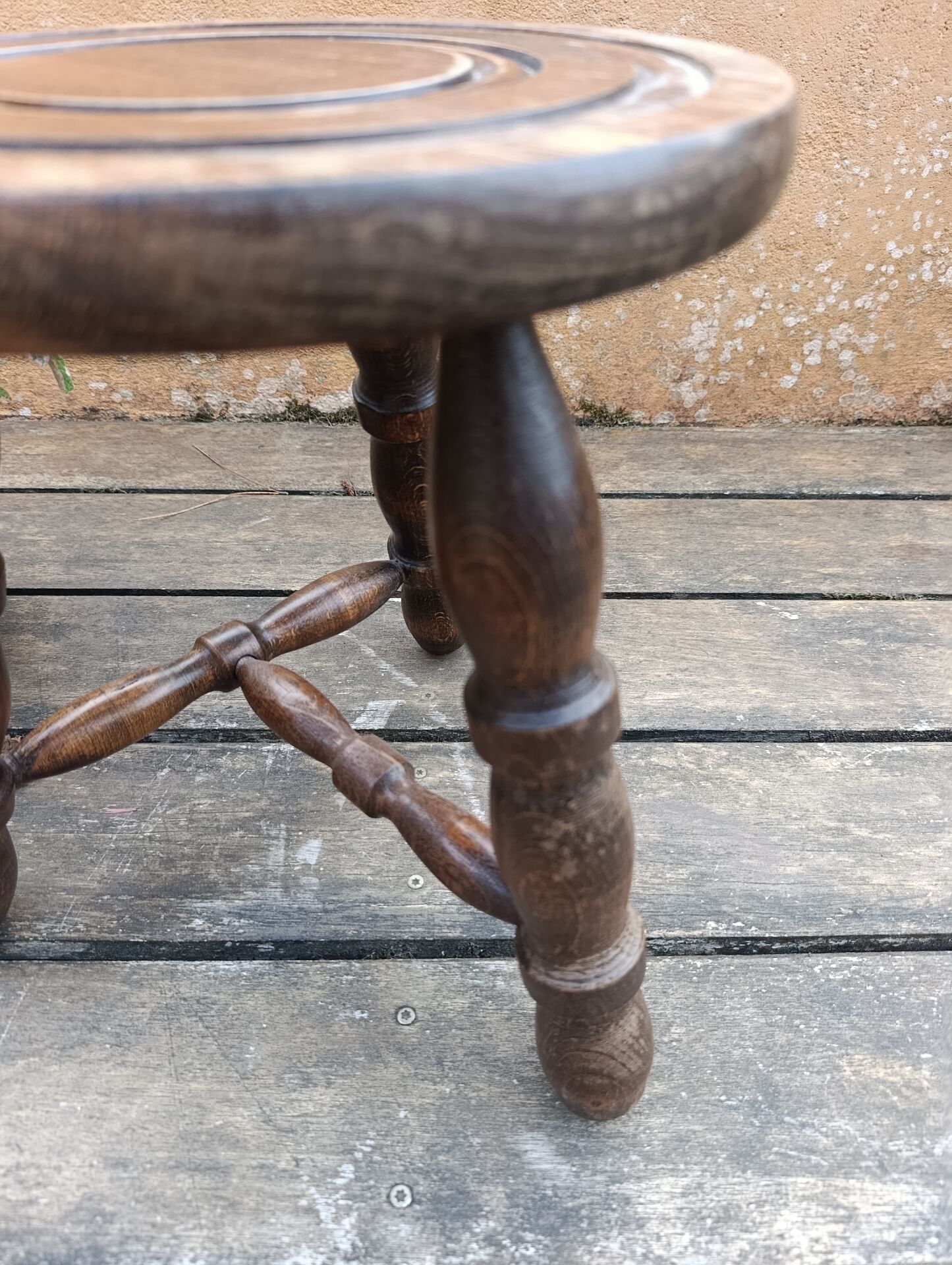 Tabouret tripode bois massif | art populaire