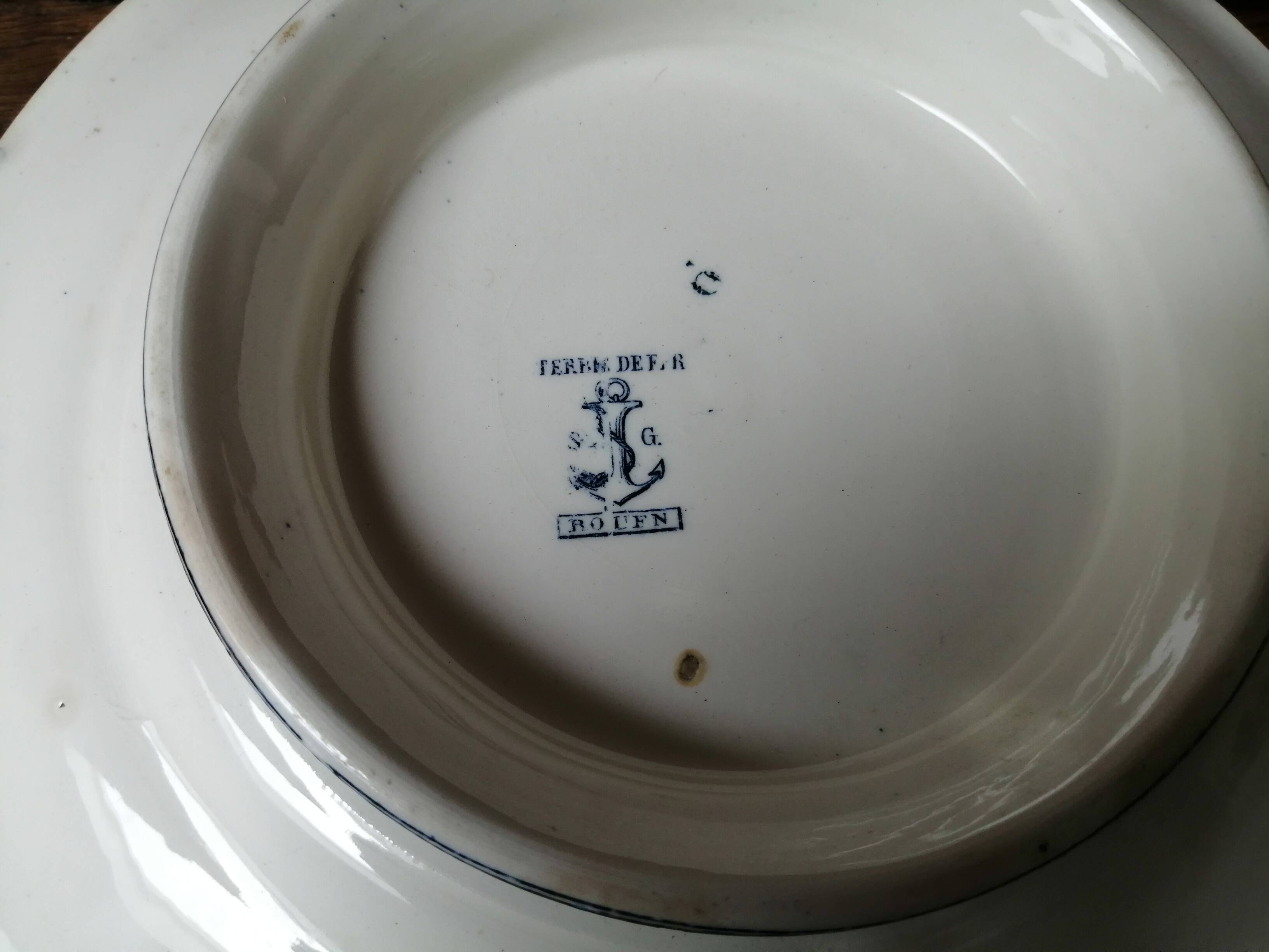 “Rouen” iron earth compote bowl