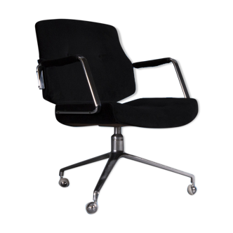 Jørgen Kastholm chair produced by Kill