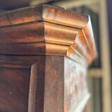 Armoire bonnetiere ancienne en bois massif