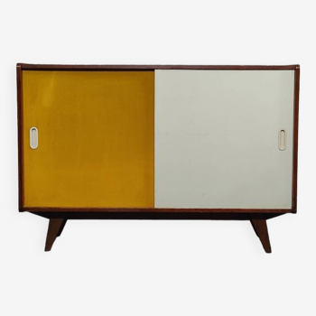 Buffet Commode U 452 jaune par Jiri Jiroutek pour Interier Praha 1960