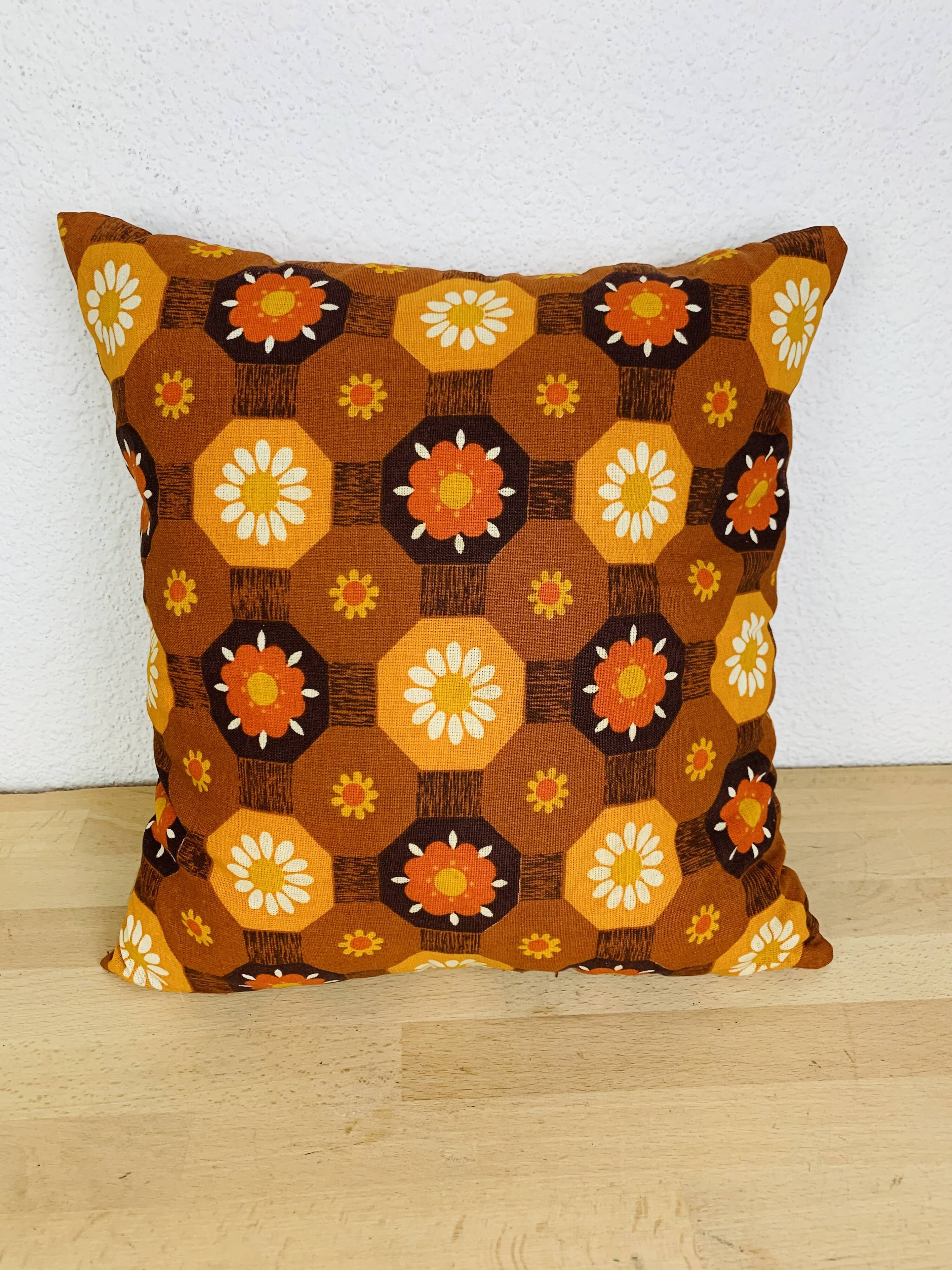 Vintage 70s flower cushion 38 x 38 cm