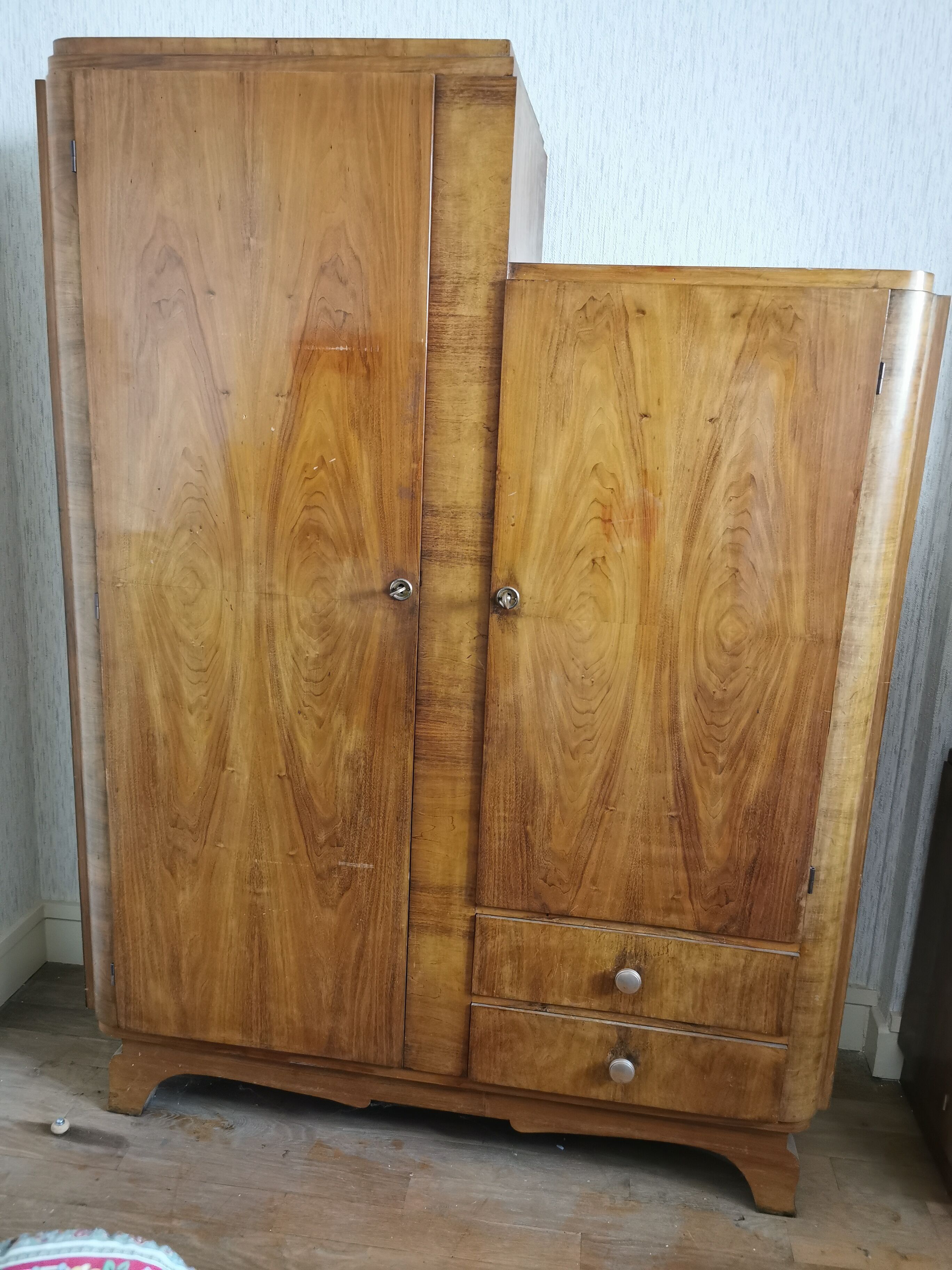 Vintage asymmetric cabinet