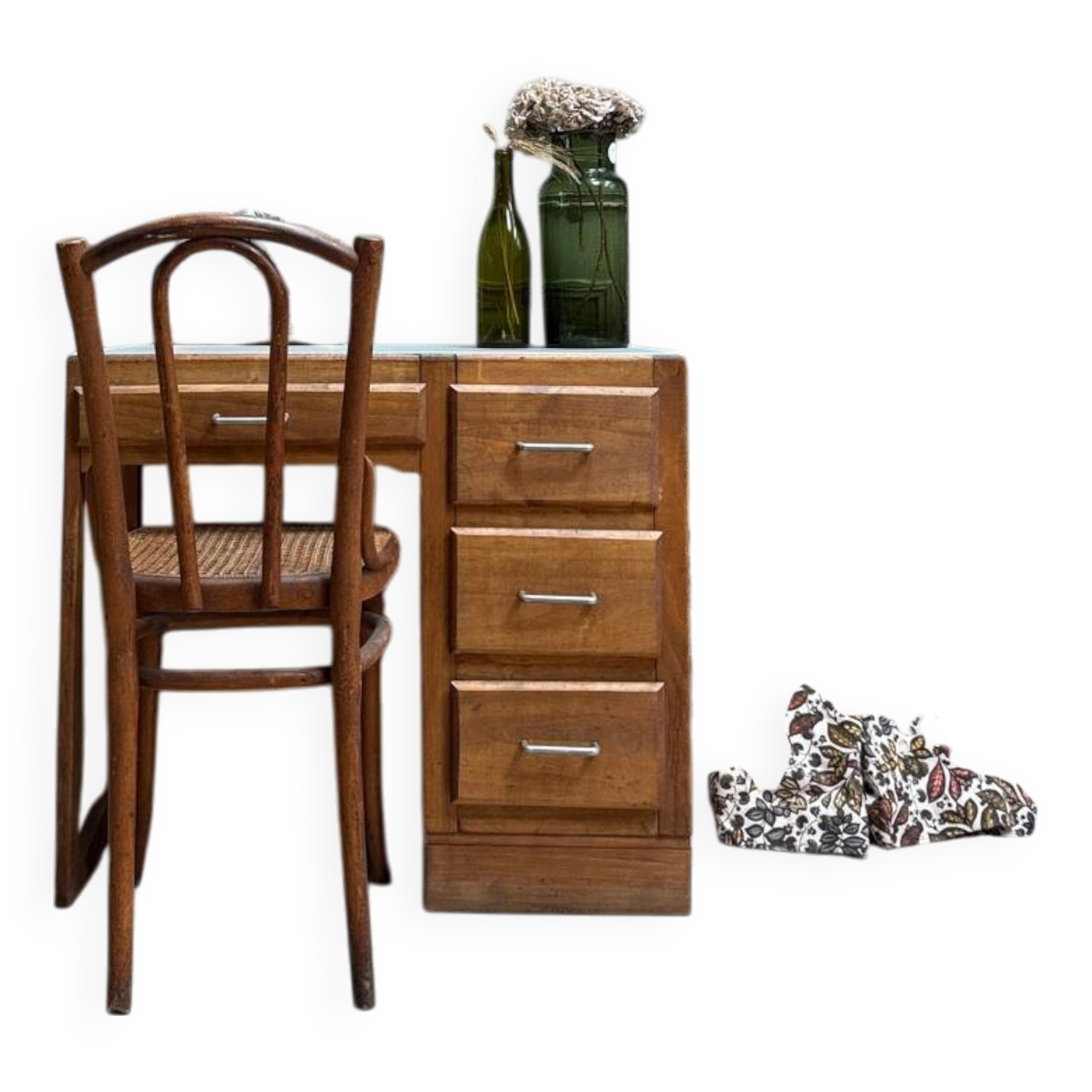 Petit bureau demi-ministre
