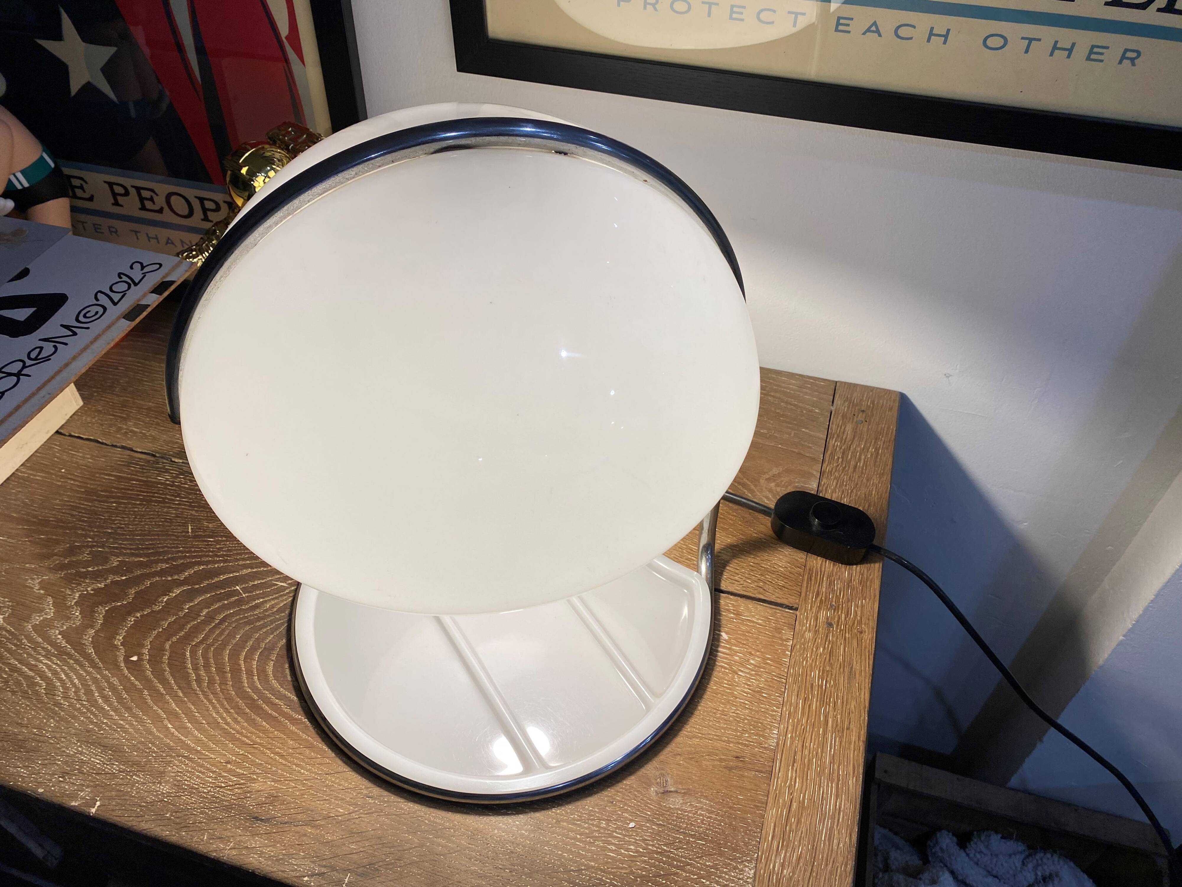 Shell lamp by Luigi Massoni and Luciano Bottura for Harvey Guzzini 1960 vintage