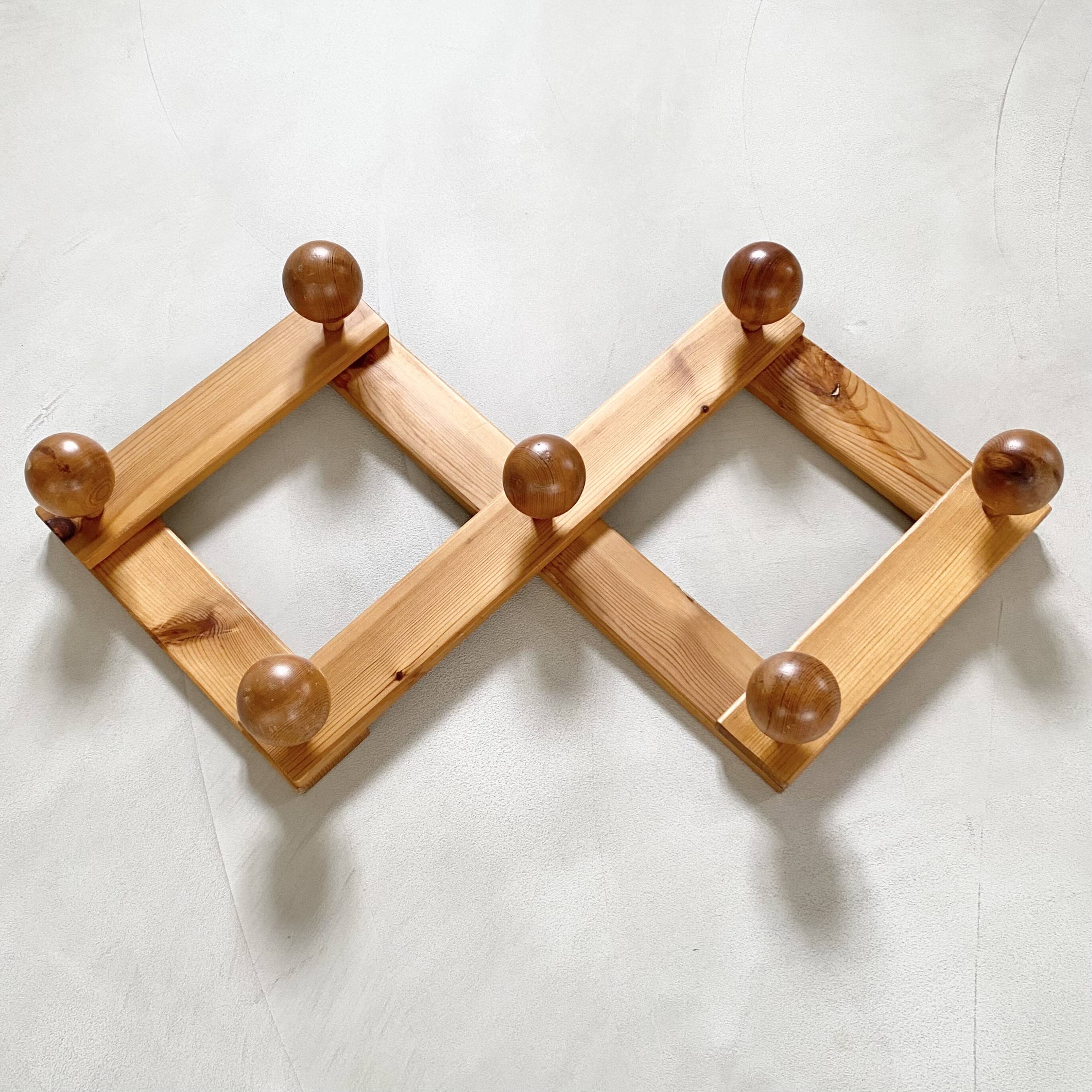 Porte-manteau mural vintage 70