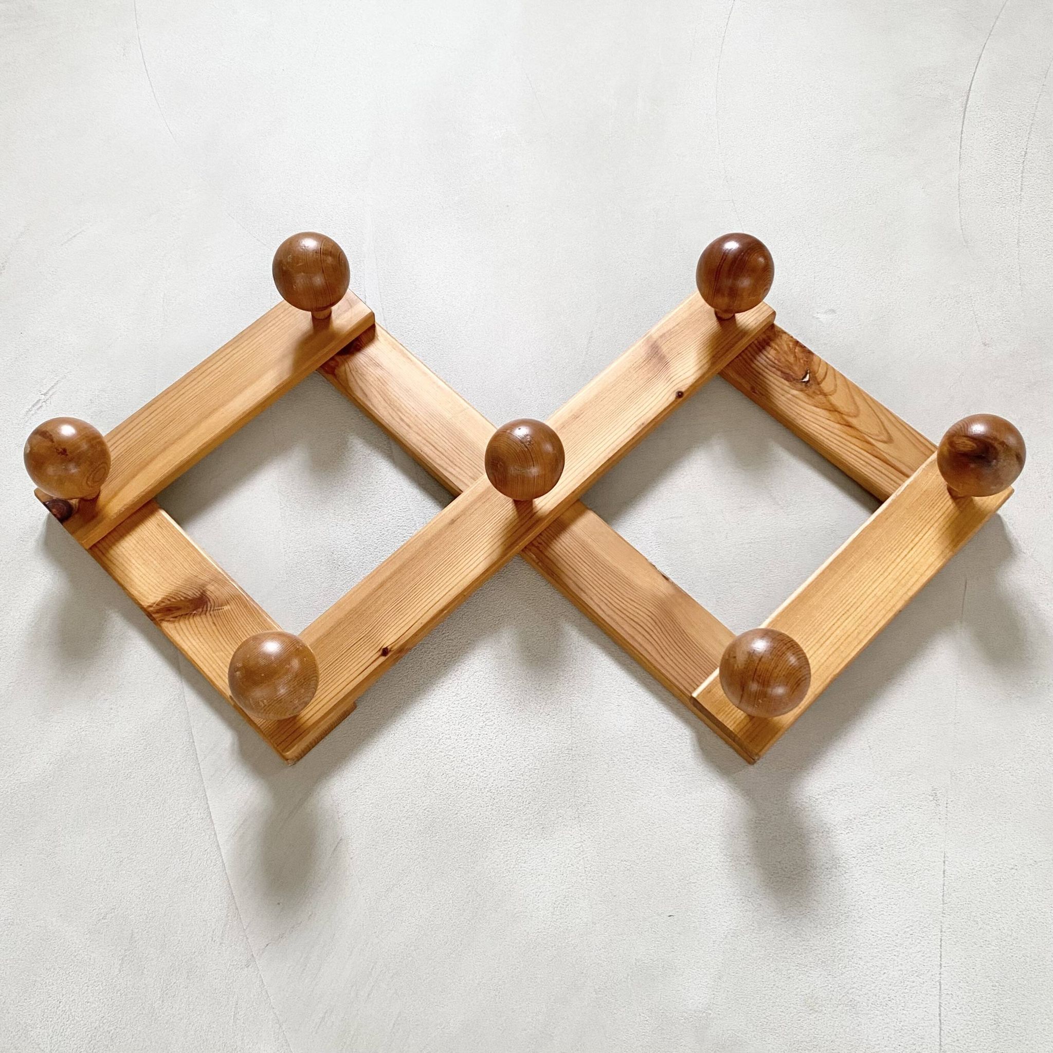 Porte-manteau mural vintage 70