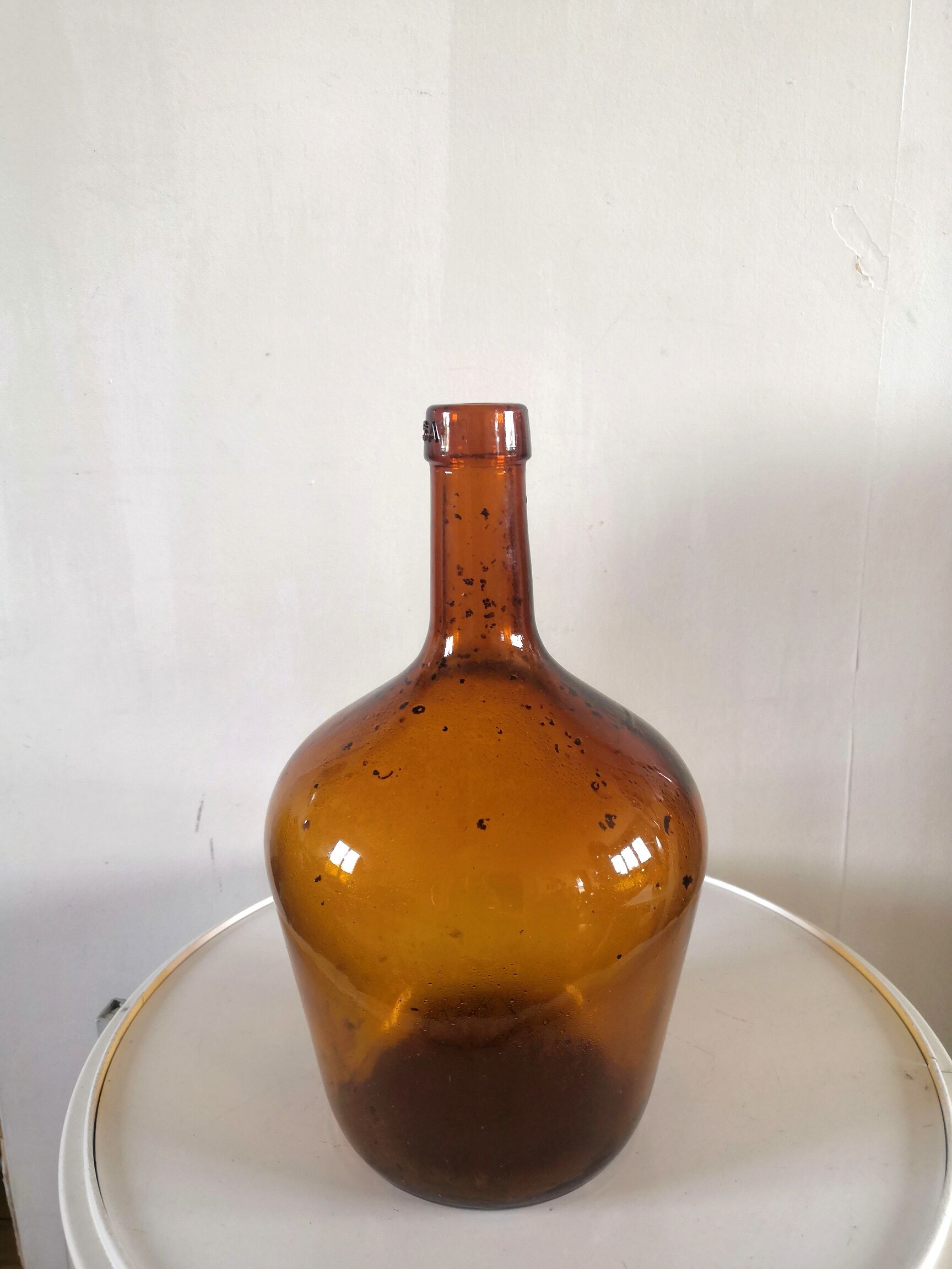 Old canister 2 liters orange viresa
