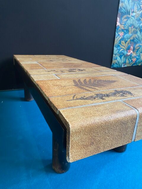 Roger Capron's "herbarium" table of the 60s/70s