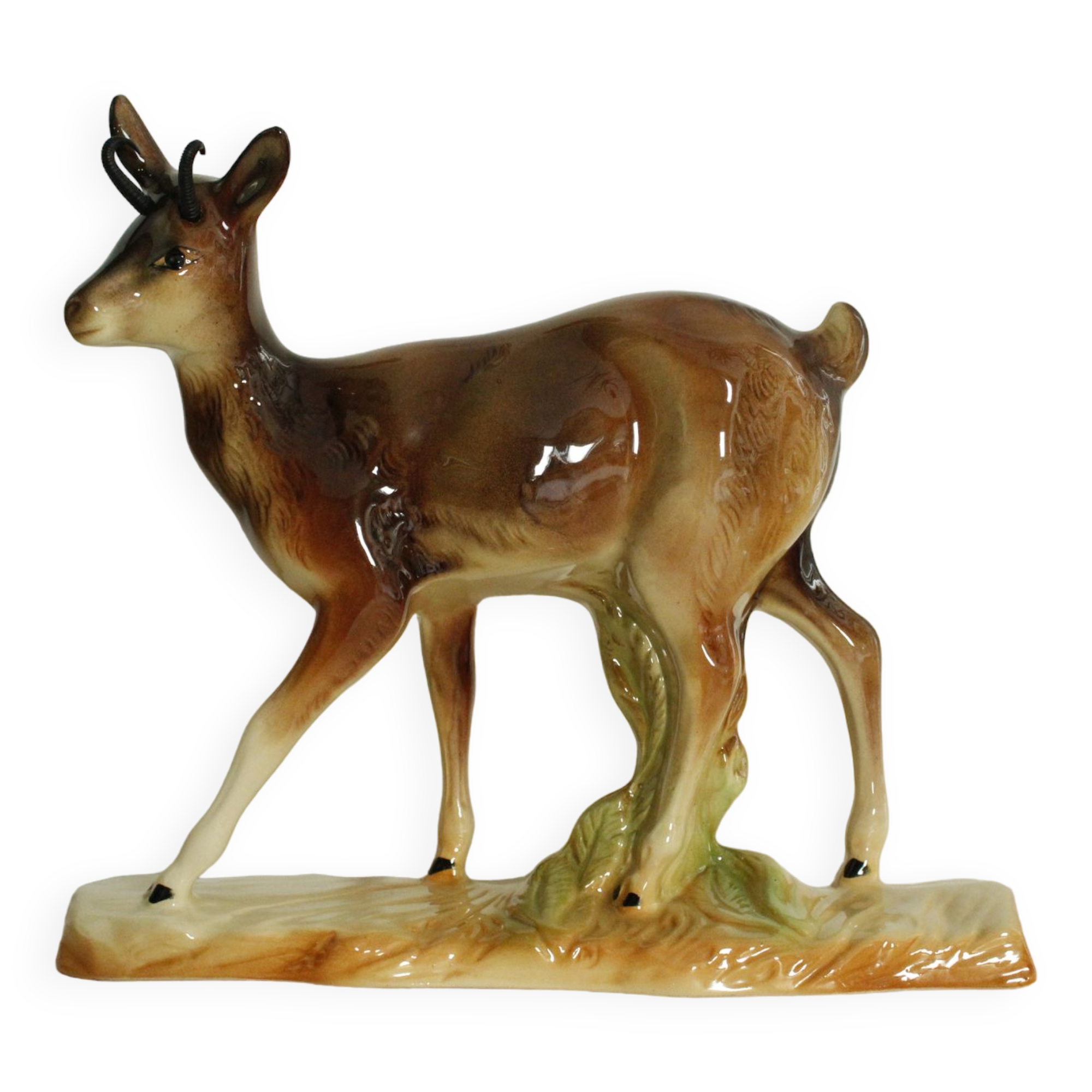 Large young chamois ceramic trinket