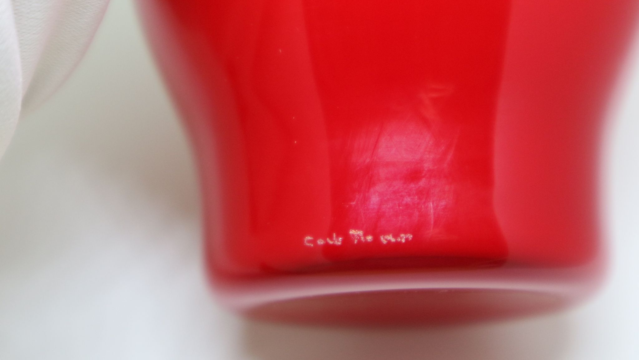 Red Murano glass vase in white shirt ( incamiciato ) , Made in Italy Moretti