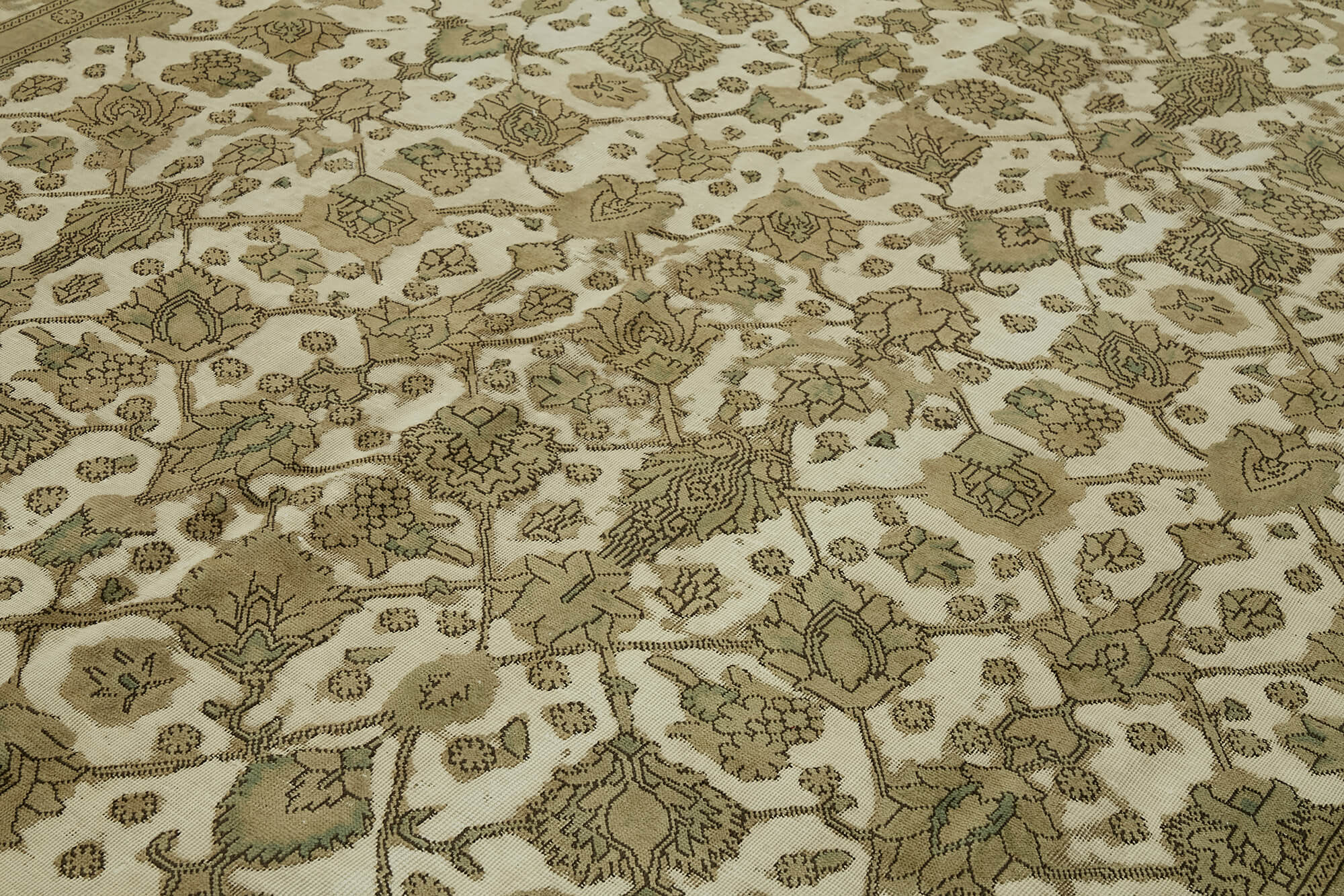 Hand-Knotted Anatolian Antique 1970s 280 cm x 376 cm Beige Wool Carpet
