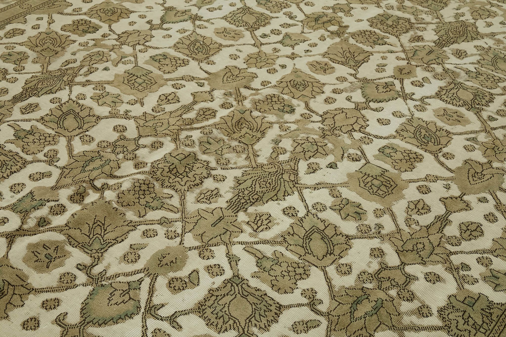 Hand-Knotted Anatolian Antique 1970s 280 cm x 376 cm Beige Wool Carpet