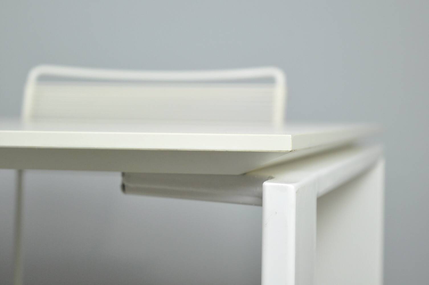 KARTELL / Table à manger italienne moderne vintage blanche / Ferruccio Laviani / 2000