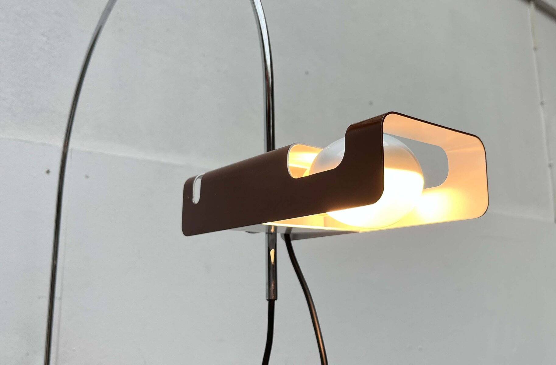 Mid-Century Modern Italian Space Arc Spider Wall Lamp by Joe Colombo for Oluce, 1960s