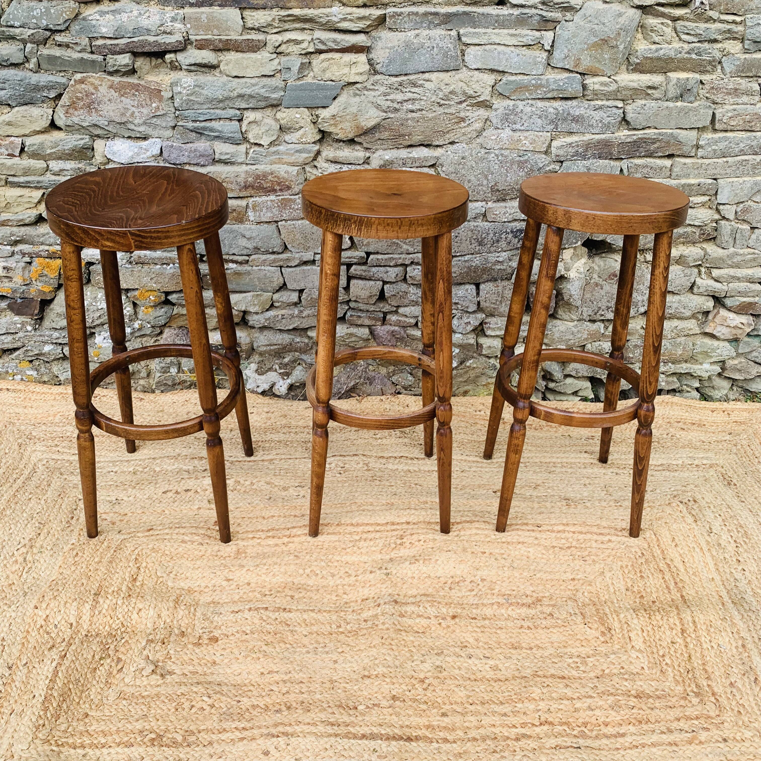 Trio de tabourets hauts de bistrot vintage