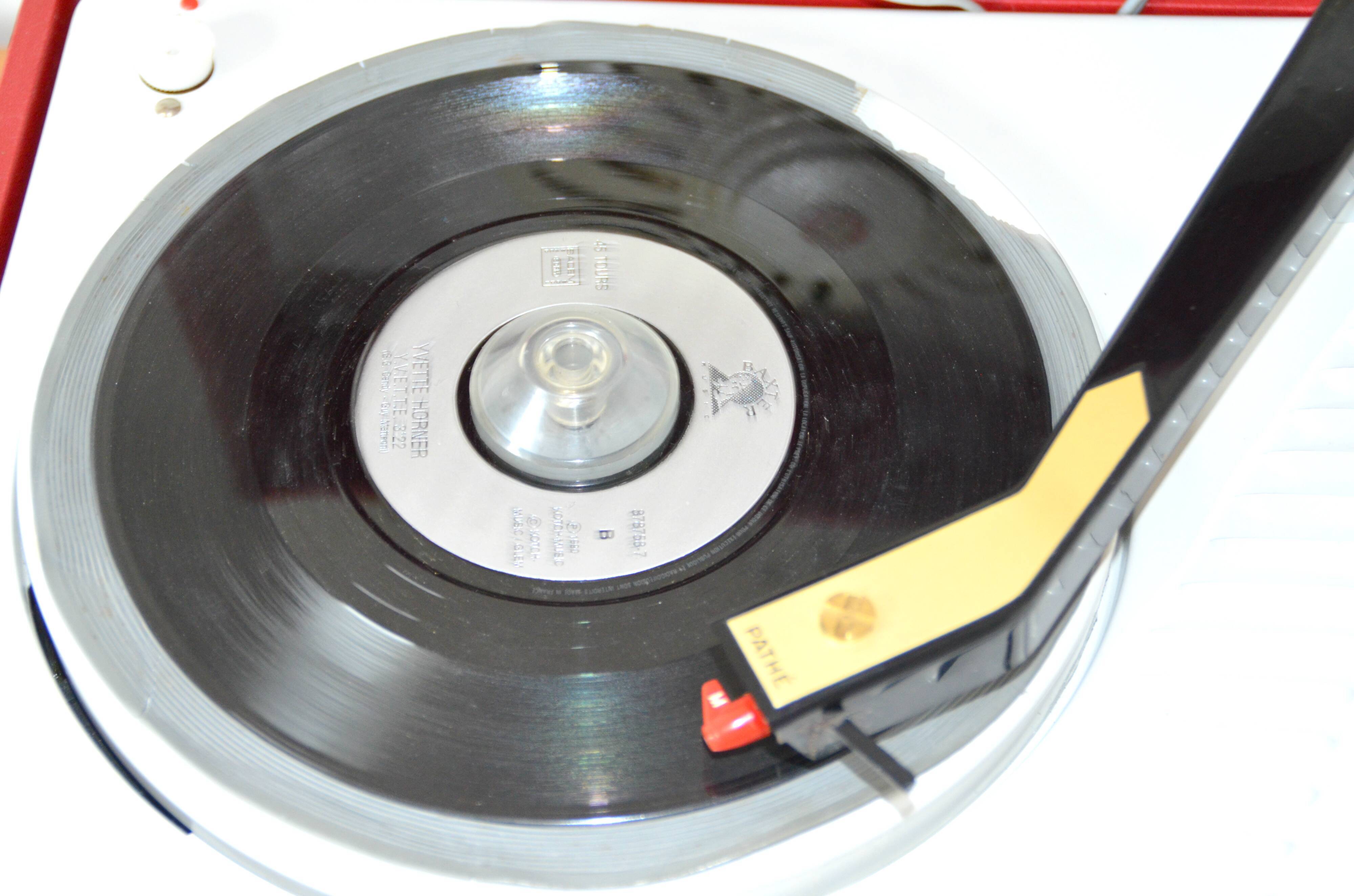 Record player, record player vintage pathé-marconi works