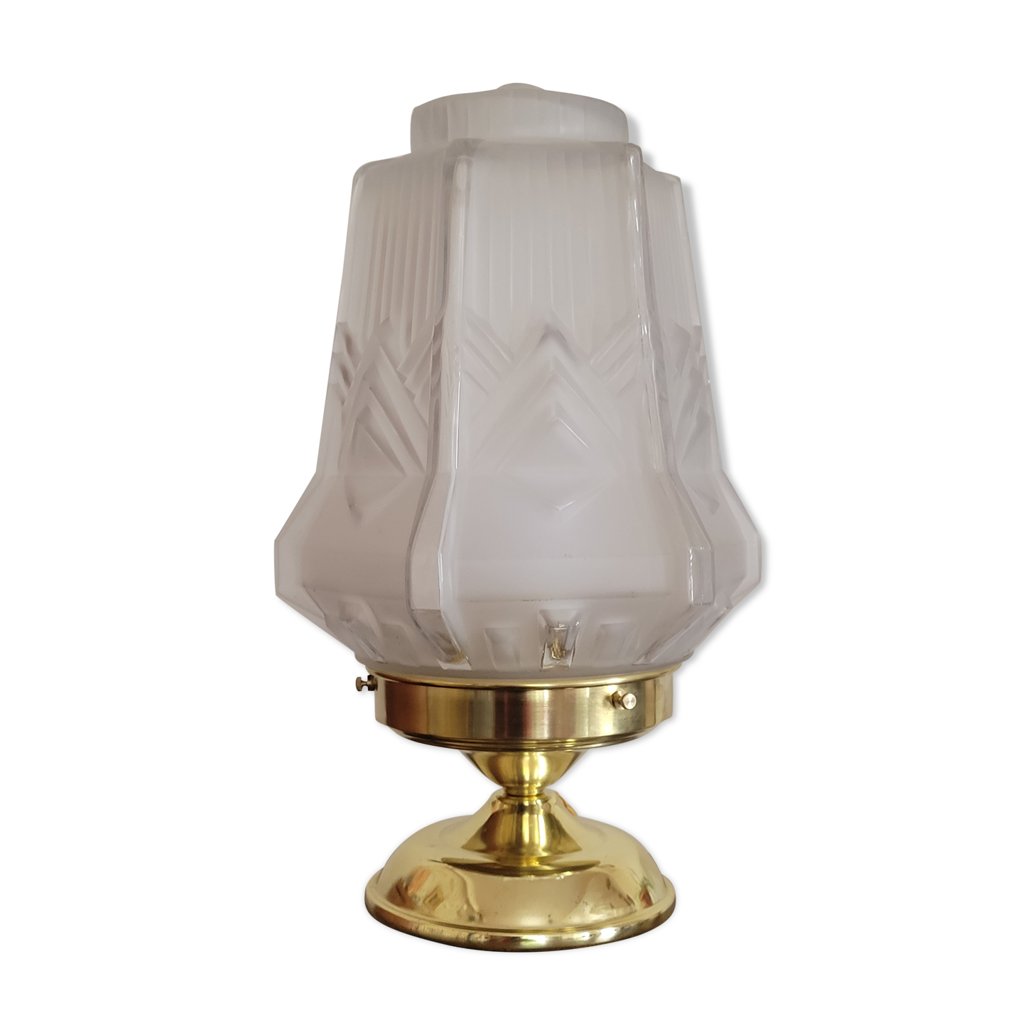 Lamp to pose with Art Deco globe