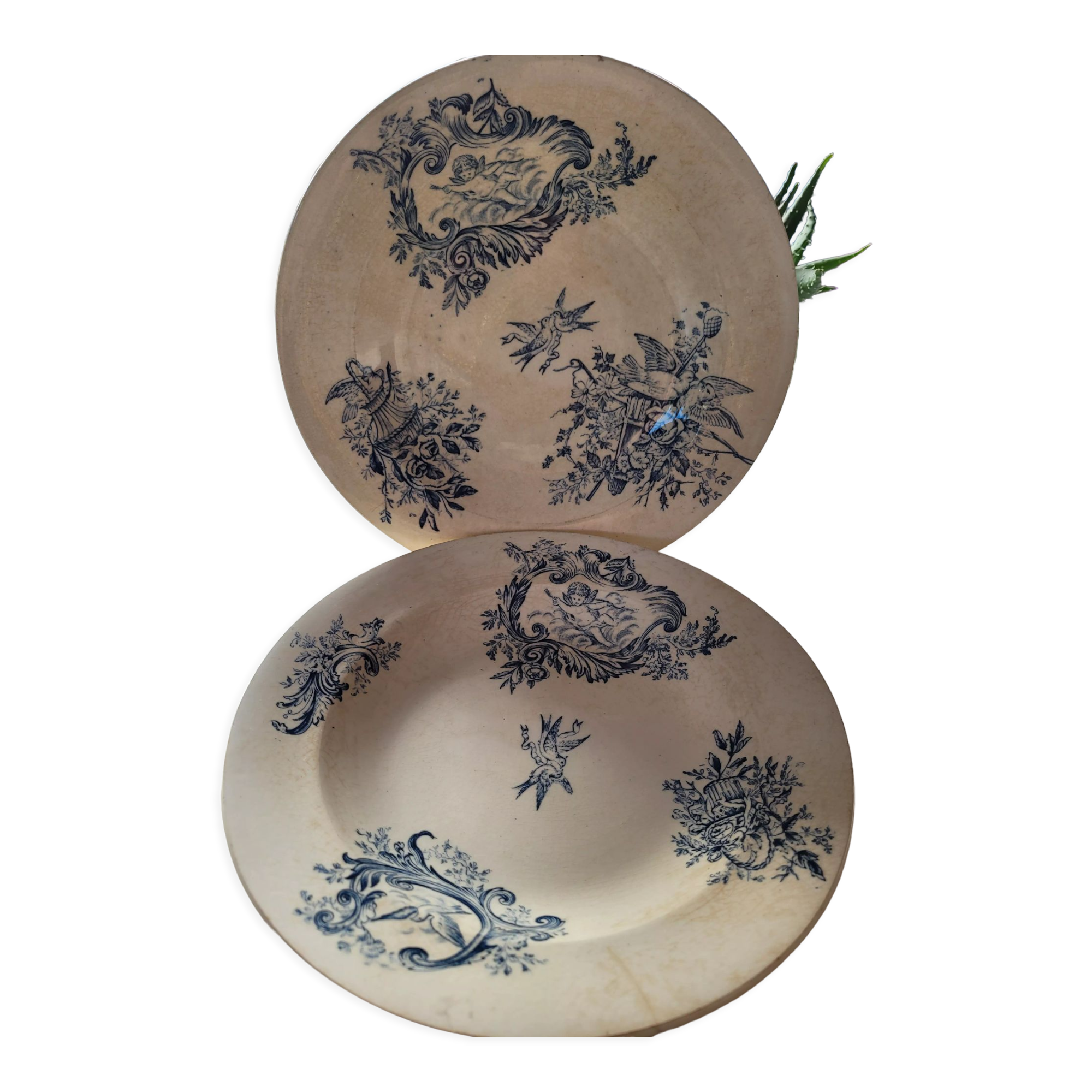 2 hollow plates Terre de fer