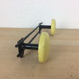 Double wall hook vintage yellow balls