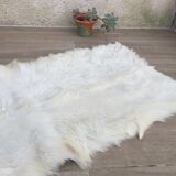 Vintage white skin carpet - 60 x 125cm