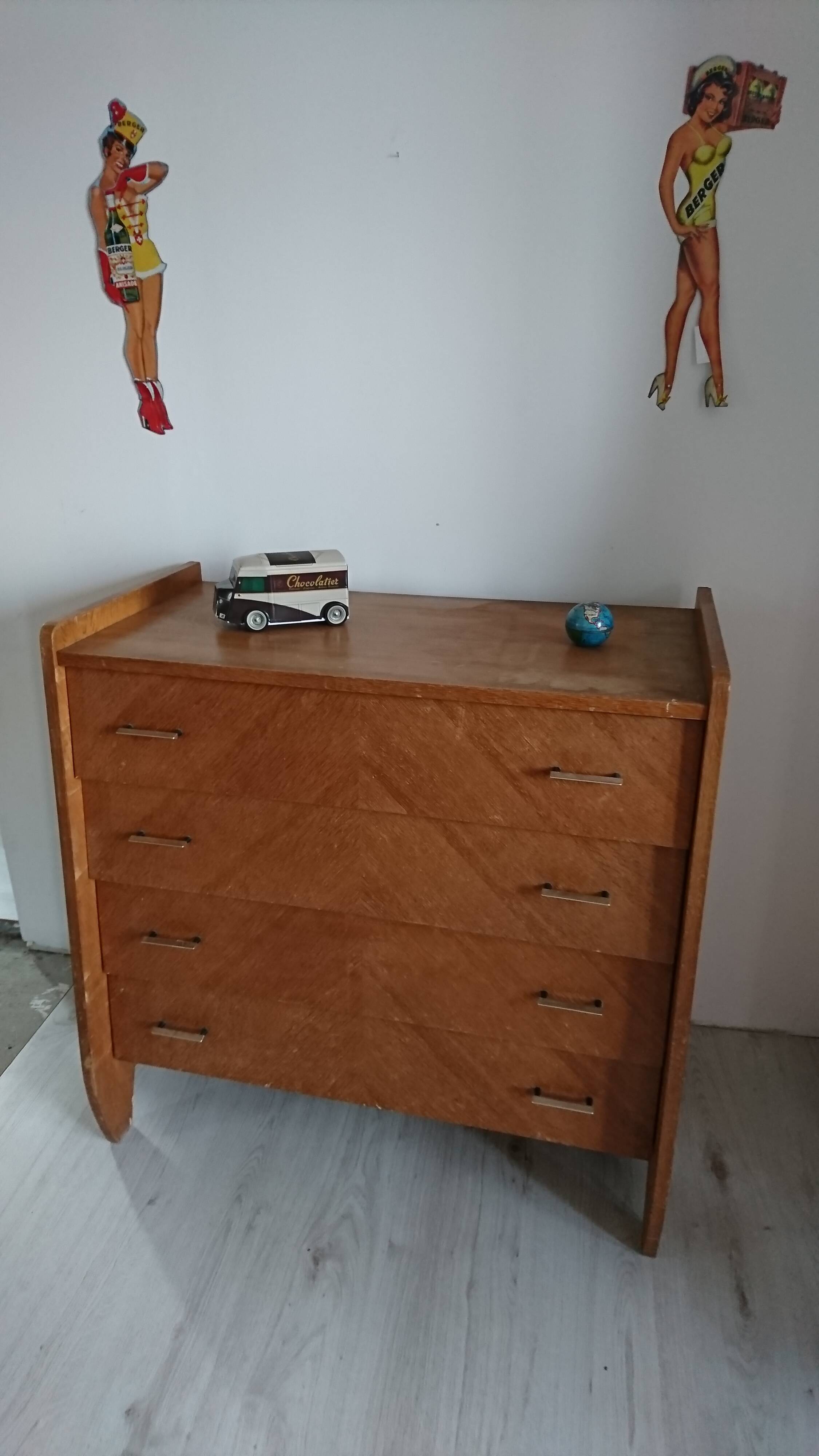Commode vintage