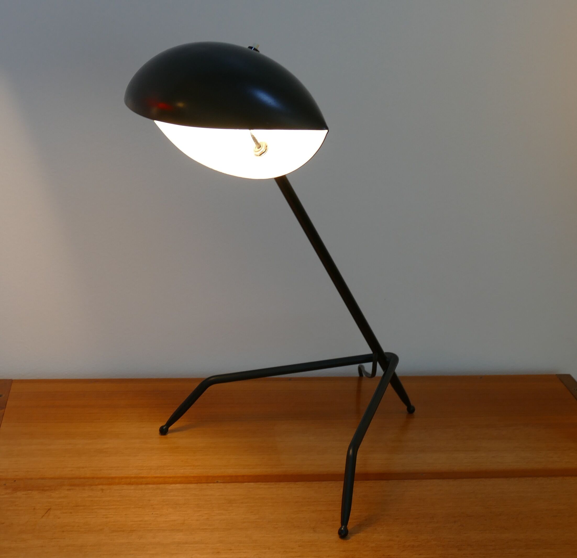 Vintage lamp tripod of modernist style