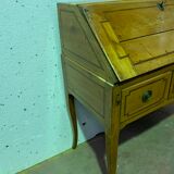 Bureau de pente de style Louis XV en merisier massif XIX siècle