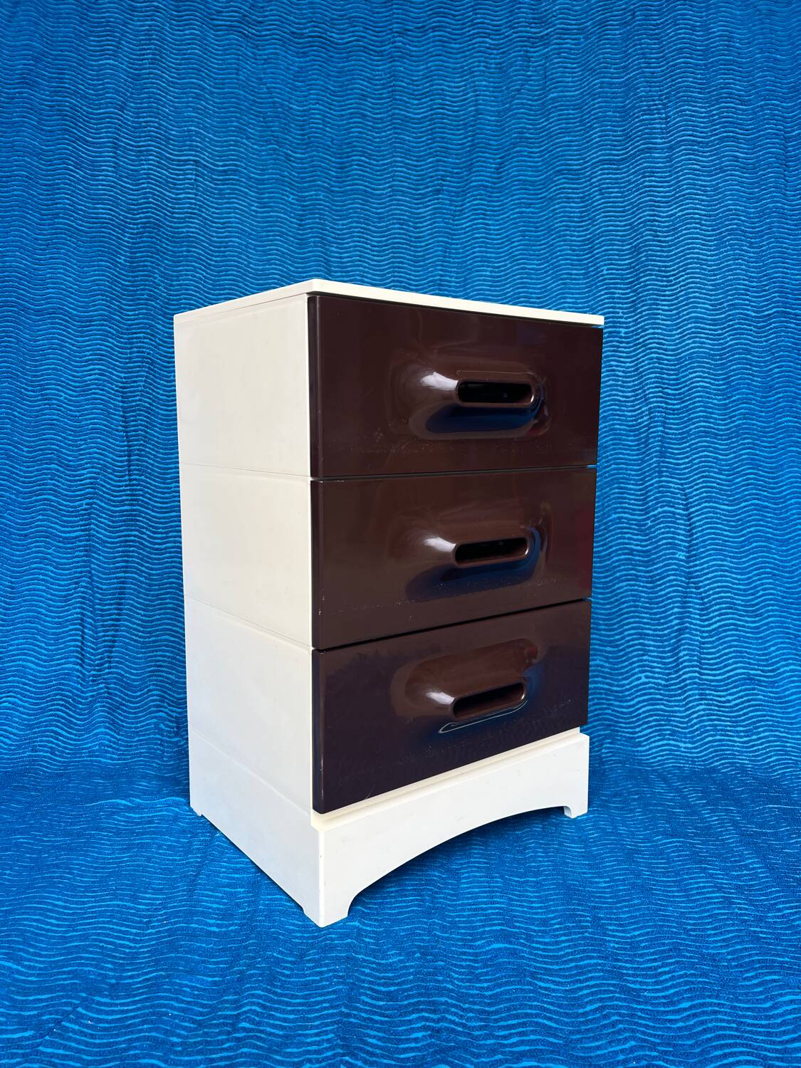 Meuble de rangement/commode/caisson vintage 1970 en resine marron et i