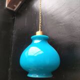 Suspension en verre bleu