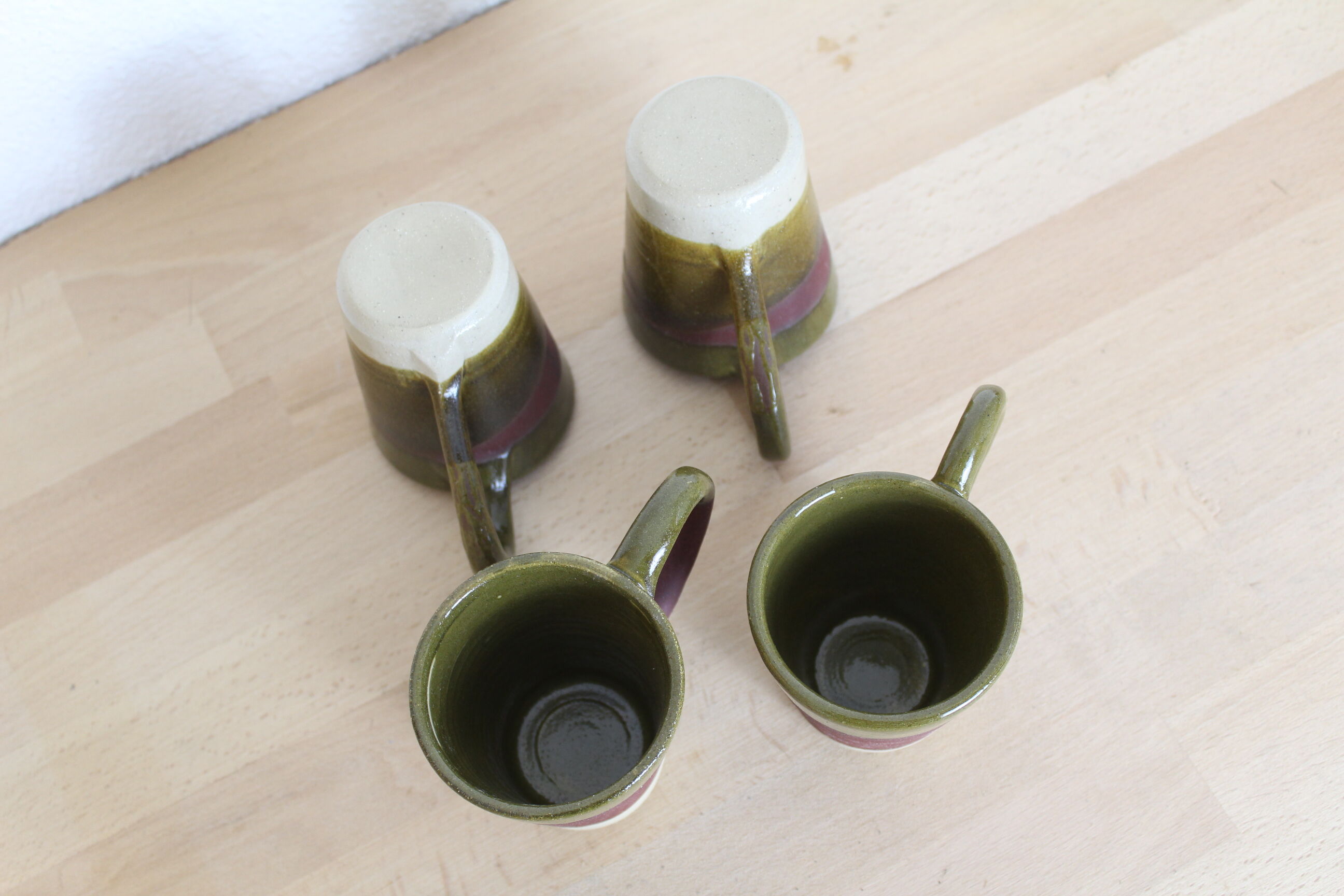 Set of 4 green and purple ceramic cups