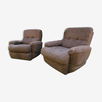 Duo de fauteuils vintage en velours marron et structutre chromée