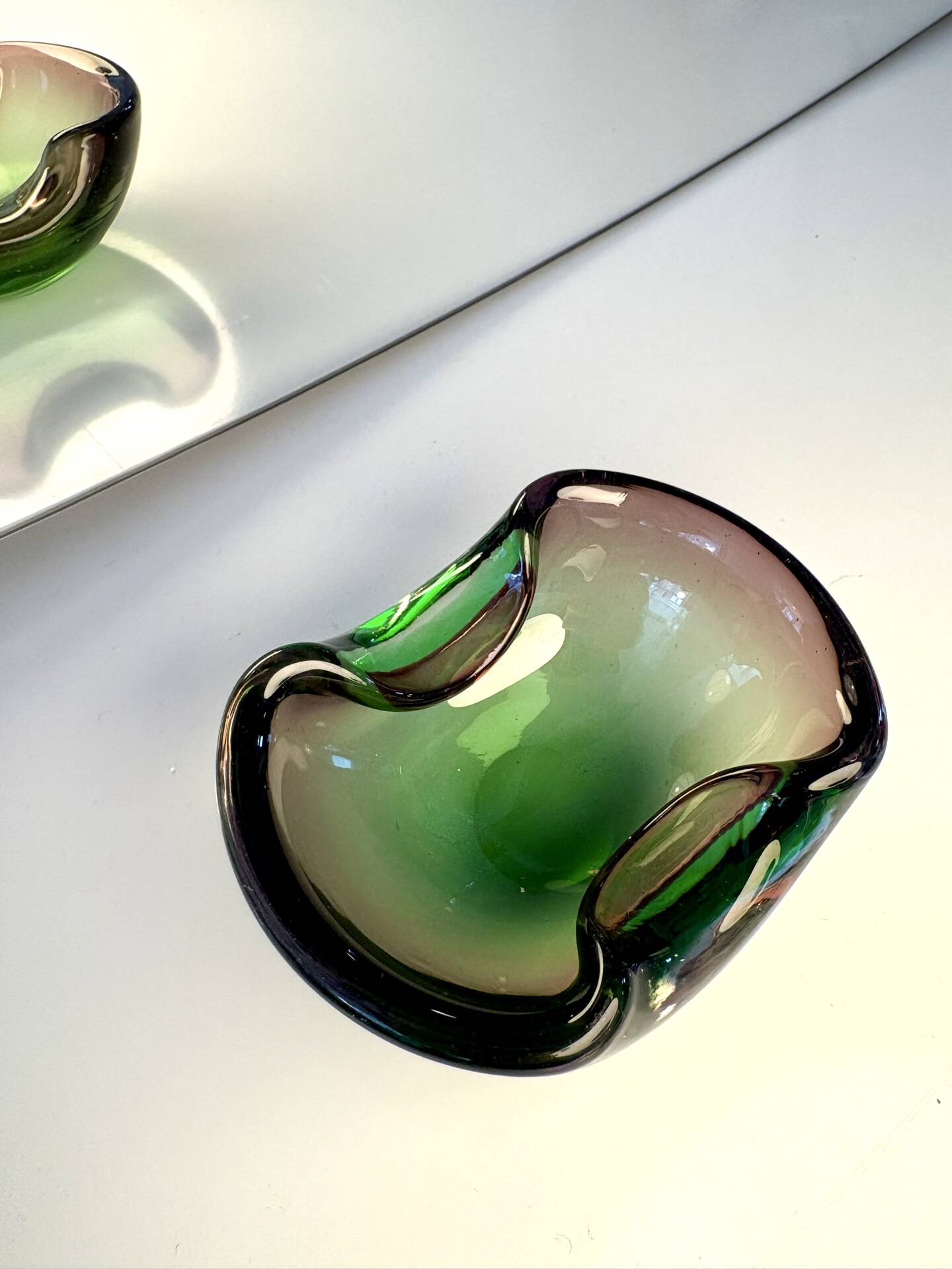 Ashtray / trinket dish in green and pink attributed to Murano 1950/60.