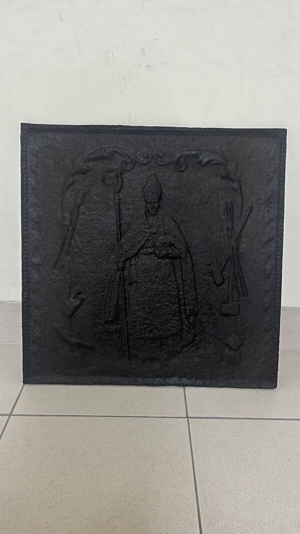 Plaque de cheminée en fonte représentant St Eloi