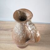 Speckled sandstone pitcher